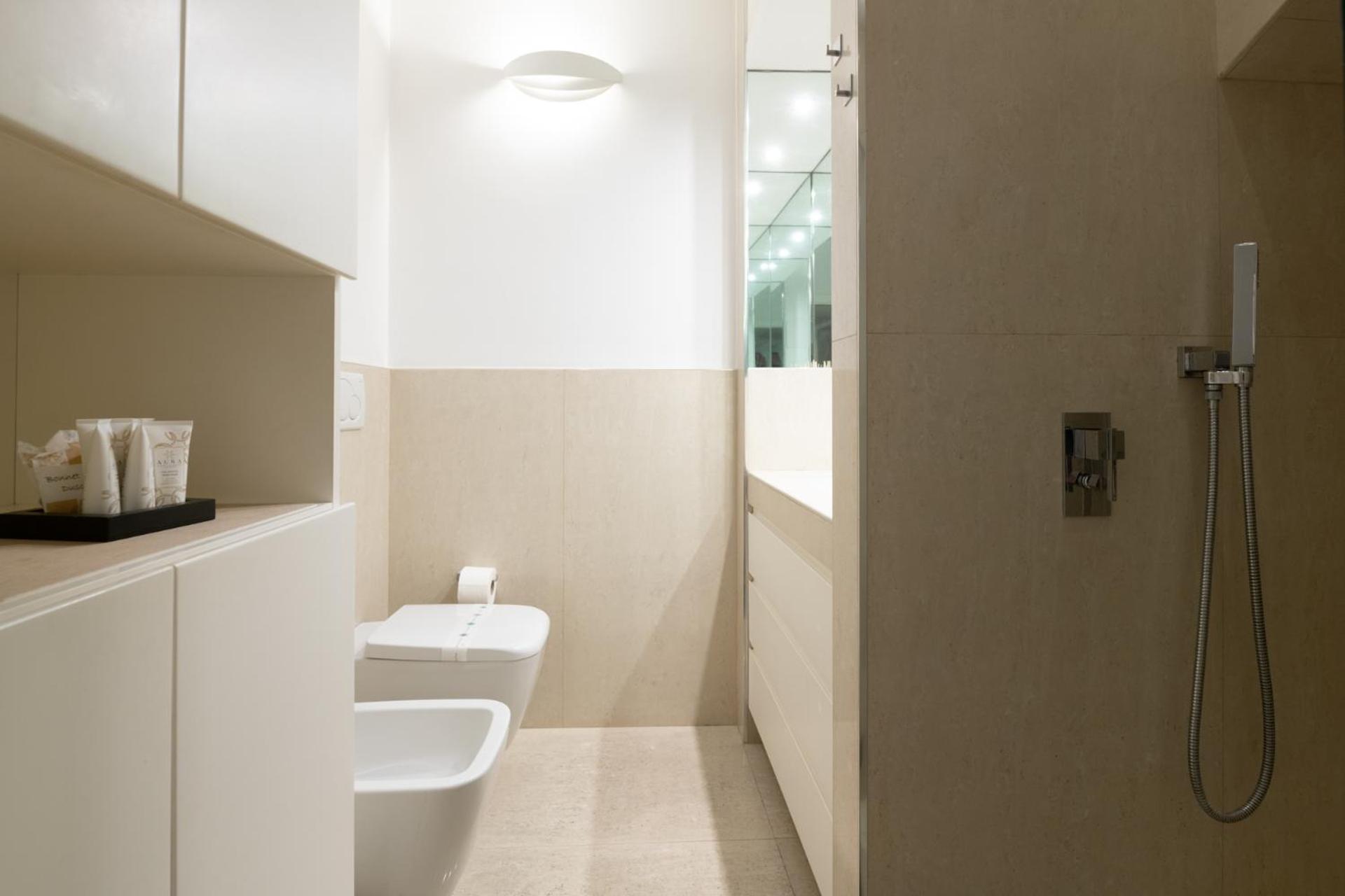 Riccardo Luxury Apartment Барі Екстер'єр фото