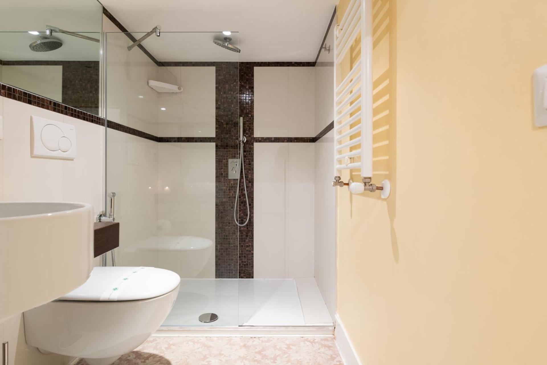 Riccardo Luxury Apartment Барі Екстер'єр фото