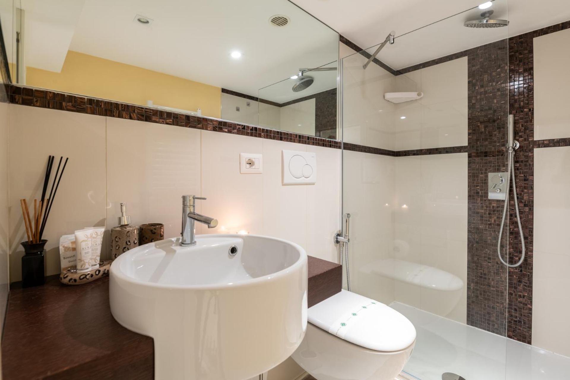 Riccardo Luxury Apartment Барі Екстер'єр фото