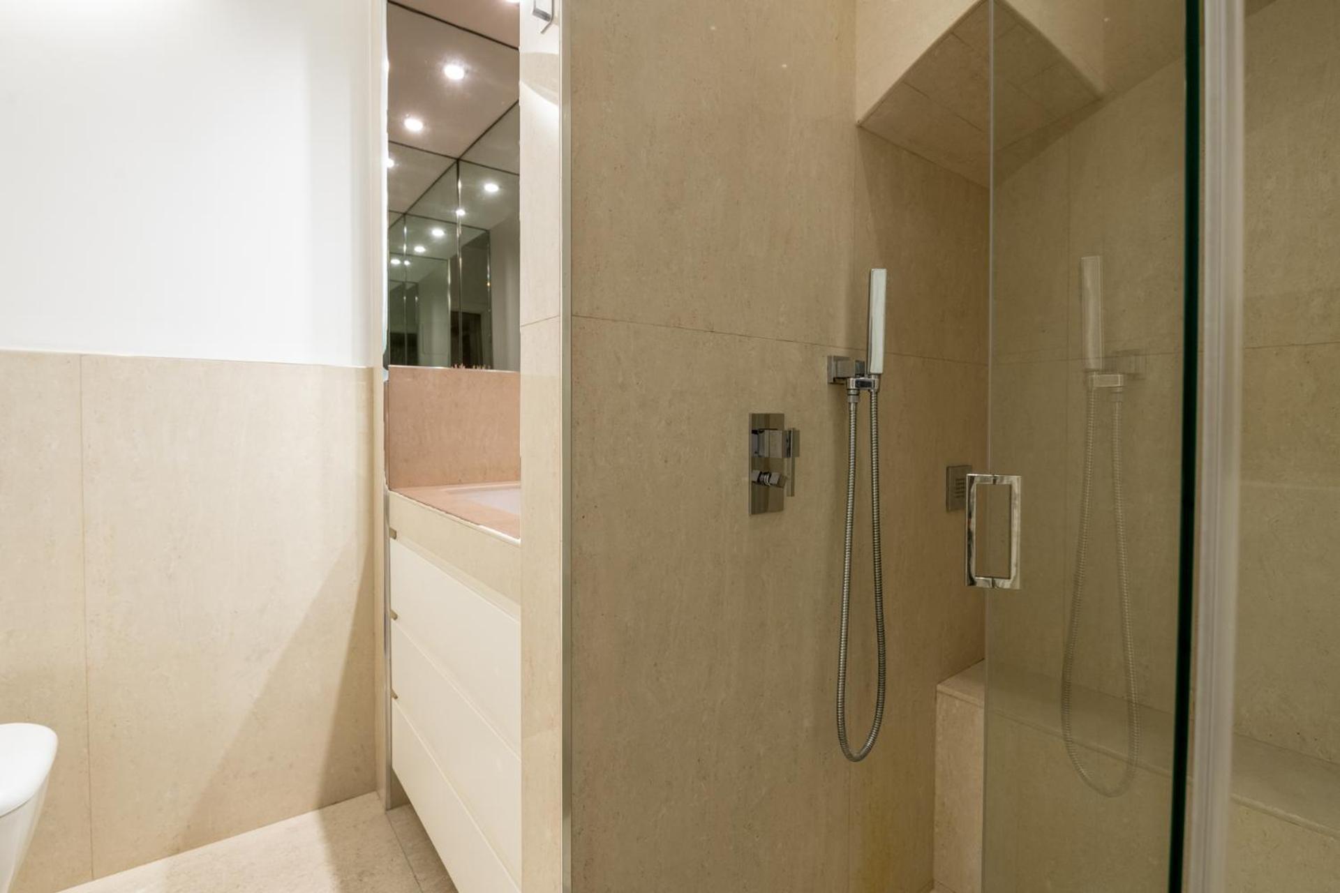 Riccardo Luxury Apartment Барі Екстер'єр фото